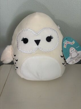 Squishmallow Harry Potter’s Hedwig with tag attached